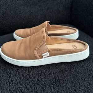 UGG slip-on women’s shoes, size 8